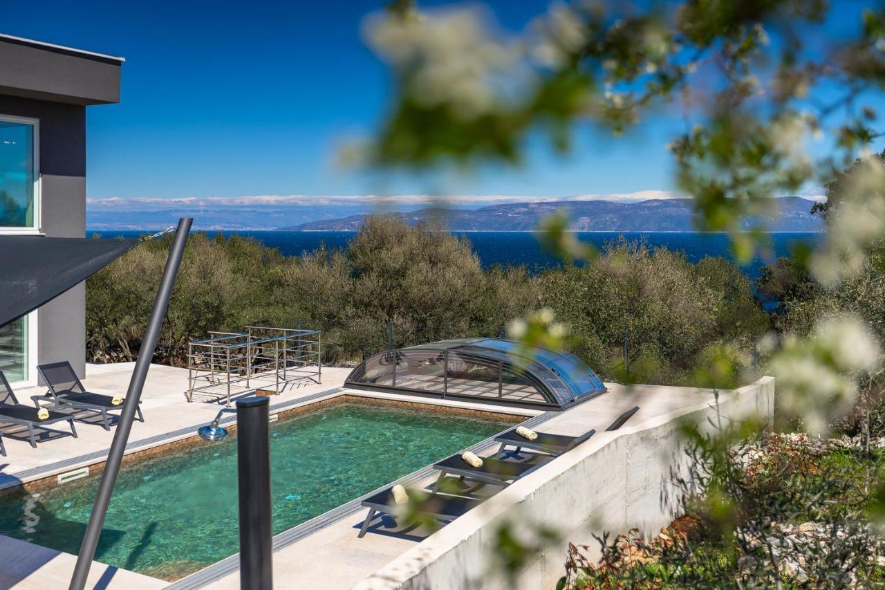 In Kroatien Mit Pool Und Meerblick * Ravni