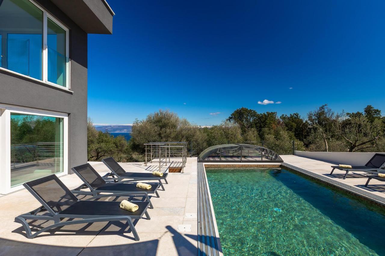 In Kroatien Mit Pool Und Meerblick *
