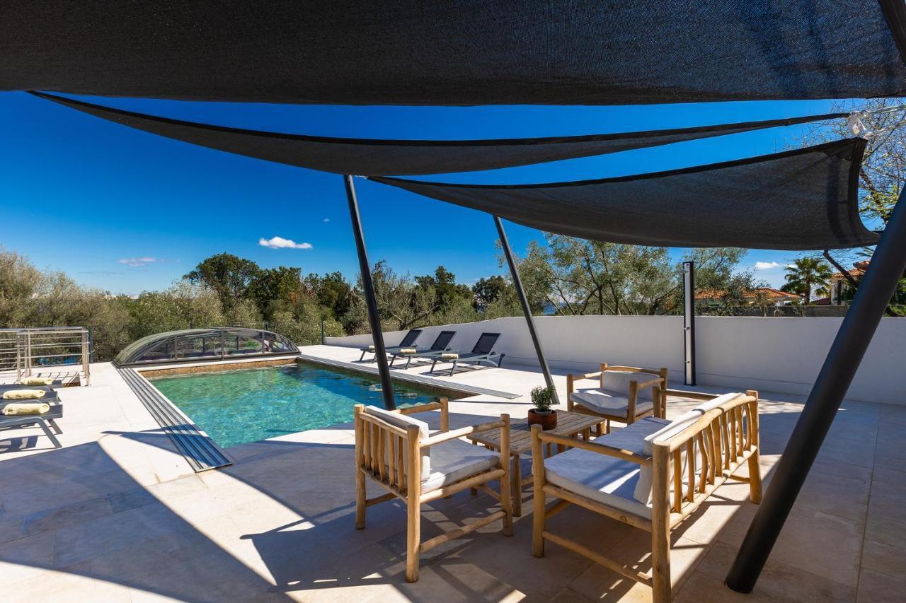In Kroatien Mit Pool Und Meerblick Villa Ravni